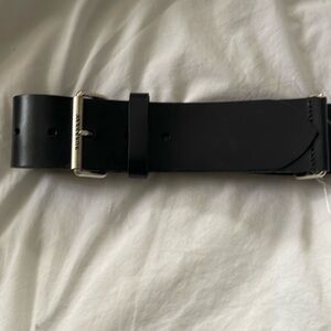 Burberry leather belt NWT